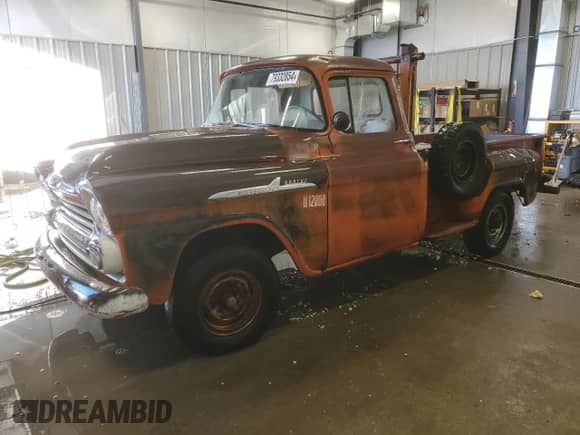 1958 Chevrolet Silverado 1500 z VIN V3E58K124287, wystawiony jako Copart lot #79332854 z przebiegiem Nie podano mil oraz Czysty tytuł • Clean title. Historia ofert i sprzedaży dostępna na DreamBid. Obrazek 1.