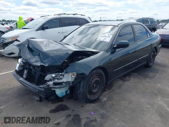 2000 Honda Accord LX с VIN 1HGCG5645YA124532, выставлен на аукционе IAAI как лот 43058538 с пробегом 79 092 миль миль и . История ставок и продаж доступна на DreamBid. Изображение 18.