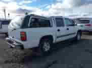 2004 Chevrolet Suburban LS z VIN 1GNFK16ZX4J115566, wystawiony jako IAAI lot #41702268 z przebiegiem 243 572 mil mil oraz . Historia ofert i sprzedaży dostępna na DreamBid. Obrazek 4.