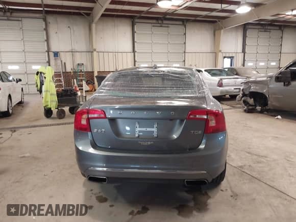 2017 Volvo S60 Inscription с VIN LYV402HK1HB129530, выставлен на аукционе IAAI как лот 41381620 с пробегом 53 031 миль миль и . История ставок и продаж доступна на DreamBid. Изображение 16.