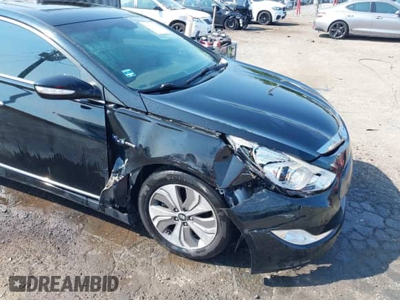 2013 Hyundai Sonata Limited z VIN KMHEC4A43DA084624, wystawiony jako IAAI lot #42426893 z przebiegiem 114 130 mil mil oraz . Historia ofert i sprzedaży dostępna na DreamBid. Obrazek 6.