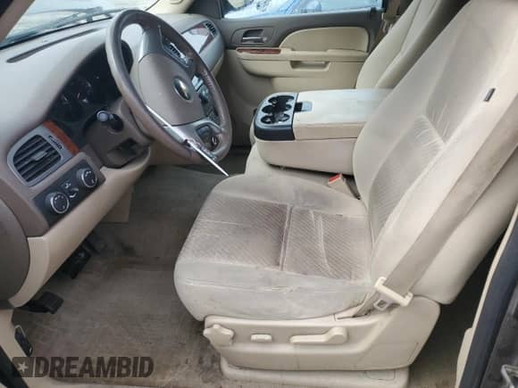 2011 Chevrolet Suburban LS with VIN 1GNSKHE3XBR334532, listed as a Copart auction lot 49036285 with 224,587 mi miles and Non repairable. Bid and sale history available at DreamBid. Image 7.