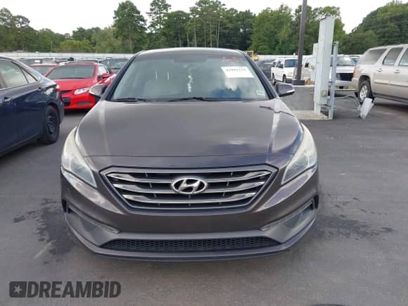 2015 Hyundai Sonata Limited with VIN 5NPE34AF0FH128984, listed as a IAAI auction lot 42991333 with 166,354 mi miles and . Bid and sale history available at DreamBid. Image 12.