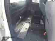 2016 Toyota Tacoma SR z VIN 5TFRX5GN0GX072772, wystawiony jako IAAI lot #43146796 z przebiegiem 122 312 mil mil oraz . Historia ofert i sprzedaży dostępna na DreamBid. Obrazek 8.