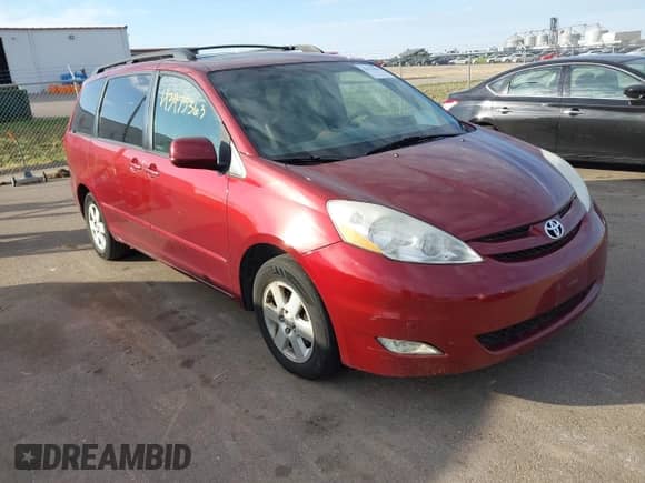 2010 Toyota Sienna XLE с VIN 5TDYK4CC6AS321792, выставлен на аукционе IAAI как лот 43475363 с пробегом 172 171 миль миль и . История ставок и продаж доступна на DreamBid. Изображение 1.