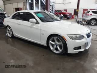 2011 BMW 3 Series 335i с VIN WBADX7C58BE580484, выставлен на аукционе IAAI как лот 42598982 с пробегом 100 623 миль миль и . История ставок и продаж доступна на DreamBid. Изображение 1.