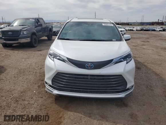 2022 Toyota Sienna Platinum с VIN 5TDERKEC1NS116533, выставлен на аукционе Copart как лот 70362315 с пробегом 85 860 миль миль и Списание • Salvage title. История ставок и продаж доступна на DreamBid. Изображение 5.