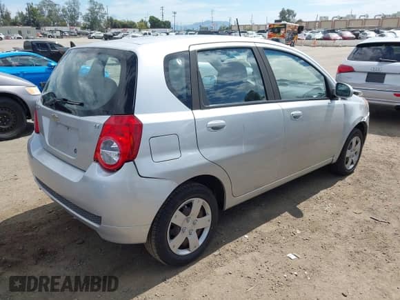 2011 Chevrolet Aveo 1LT с VIN KL1TD6DE2BB189534, выставлен на аукционе IAAI как лот 43300867 с пробегом 95 497 миль миль и . История ставок и продаж доступна на DreamBid. Изображение 4.