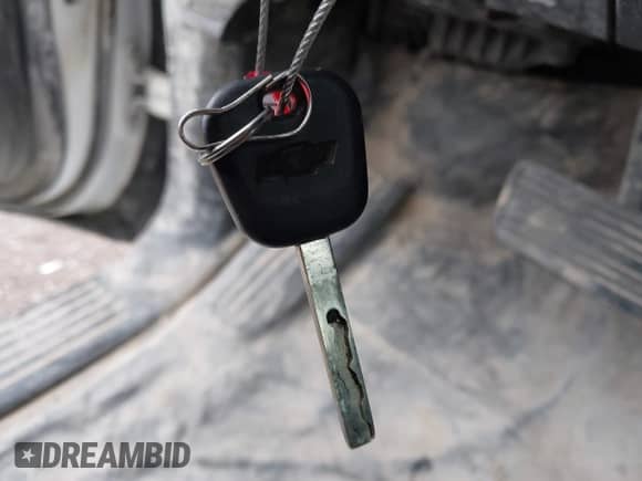 2017 Chevrolet Silverado 2500HD Work Truck z VIN 1GC0CUEG9HZ311289, wystawiony jako IAAI lot #42962235 z przebiegiem 186 712 mil mil oraz . Historia ofert i sprzedaży dostępna na DreamBid. Obrazek 11.