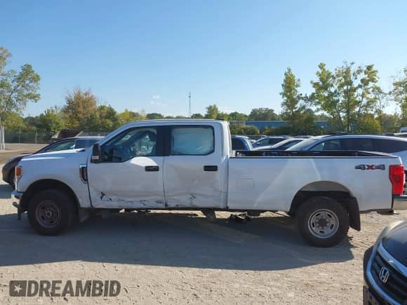 2022 Ford F-250 XL with VIN 1FT7W2BN1NEE71585, listed as a IAAI auction lot 43236548 with 16,826 mi miles and . Bid and sale history available at DreamBid. Image 14.