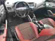 2014 Hyundai Veloster Turbo R-Spec с VIN KMHTC6AE9EU209637, выставлен на аукционе Copart как лот 67860545 с пробегом 112 479 миль миль и Списание • Salvage title. История ставок и продаж доступна на DreamBid. Изображение 8.