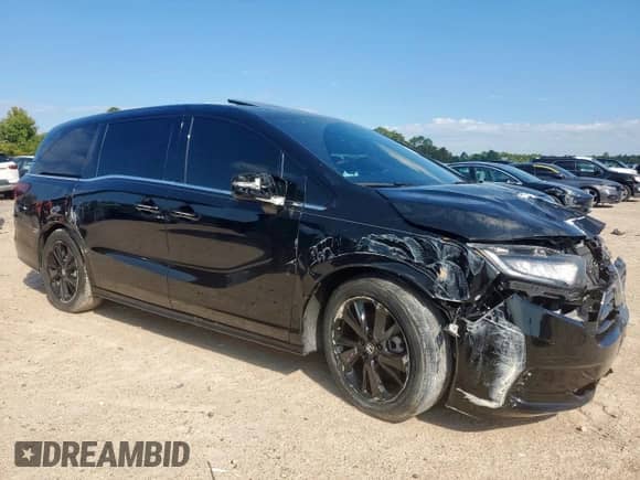 2024 Honda Odyssey Sport z VIN 5FNRL6H70RB010271, wystawiony jako Copart lot #81407535 z przebiegiem 17 717 mil mil oraz Nie do naprawy • Non repairable. Historia ofert i sprzedaży dostępna na DreamBid. Obrazek 4.