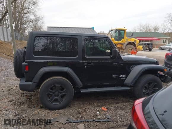 2019 Jeep Wrangler Sport S with VIN 1C4GJXAGXKW538902, listed as a IAAI auction lot 42067367 with 116,268 mi miles and . Bid and sale history available at DreamBid. Image 14.
