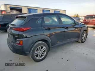 2020 Hyundai Kona SE z VIN KM8K1CAA3LU437885, wystawiony jako Copart lot #64771025 z przebiegiem 57 244 mil mil oraz Szkoda całkowita • Salvage title. Historia ofert i sprzedaży dostępna na DreamBid. Obrazek 3.