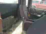2003 Chevrolet S-10 LS с VIN 1GCDT19X038215432, выставлен на аукционе Copart как лот 61661165 с пробегом 219 435 миль миль и Списание • Salvage title. История ставок и продаж доступна на DreamBid. Изображение 10.