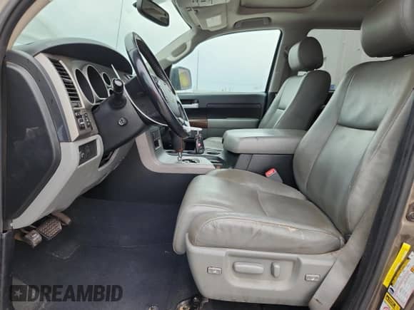 2012 Toyota Tundra Limited z VIN 5TFFY5F17CX126867, wystawiony jako Copart lot #84811695 z przebiegiem 150 642 mil mil oraz Szkoda całkowita • Salvage title. Historia ofert i sprzedaży dostępna na DreamBid. Obrazek 7.