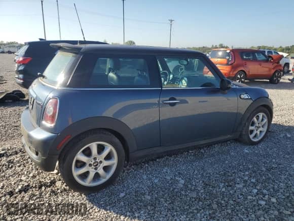 2010 MINI Hardtop S с VIN WMWMF7C52ATX41957, выставлен на аукционе Copart как лот 84436445 с пробегом 131 486 миль миль и Чистый • Clean title. История ставок и продаж доступна на DreamBid. Изображение 3.