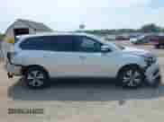 2017 Nissan Pathfinder S z VIN 5N1DR2MN1HC673443, wystawiony jako IAAI lot #42723398 z przebiegiem 178 815 mil mil oraz . Historia ofert i sprzedaży dostępna na DreamBid. Obrazek 13.