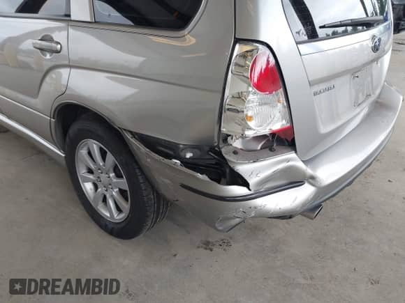 2006 Subaru Forester X с VIN JF1SG65686H752453, выставлен на аукционе IAAI как лот 42618667 с пробегом 98 181 миль миль и . История ставок и продаж доступна на DreamBid. Изображение 6.