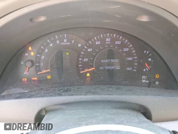 2010 Toyota Camry LE z VIN 4T1BK3EK9AU604585, wystawiony jako Copart lot #81922915 z przebiegiem 187 625 mil mil oraz Czysty tytuł • Clean title. Historia ofert i sprzedaży dostępna na DreamBid. Obrazek 9.