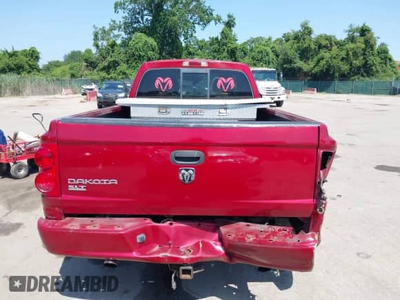 2007 Dodge Dakota SLT с VIN 1D7HE42K37S107655, выставлен на аукционе IAAI как лот 42567840 с пробегом 208 660 миль миль и . История ставок и продаж доступна на DreamBid. Изображение 16.