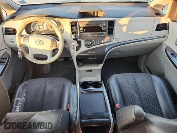 2011 Toyota Sienna SE with VIN 5TDXK3DC6BS131755, listed as a Copart auction lot 80533505 with 242,921 mi miles and Clean title. Bid and sale history available at DreamBid. Image 8.