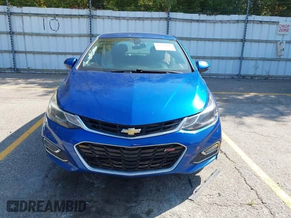 2017 Chevrolet Cruze Premier z VIN 1G1BF5SM8H7117311, wystawiony jako IAAI lot #43222687 z przebiegiem 142 852 mil mil oraz . Historia ofert i sprzedaży dostępna na DreamBid. Obrazek 12.