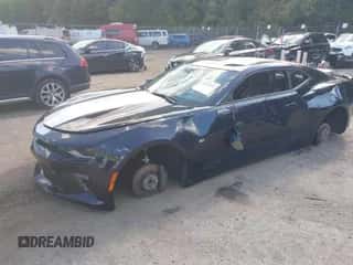 2016 Chevrolet Camaro 2SS z VIN 1G1FH1R73G0168386, wystawiony jako IAAI lot #43325111 z przebiegiem 17 804 mil mil oraz . Historia ofert i sprzedaży dostępna na DreamBid. Obrazek 2.