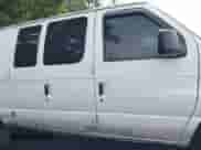 2007 Ford Econoline Cargo Commercial z VIN 1FTNE24L87DA53023, wystawiony jako IAAI lot #42457310 z przebiegiem Nie podano mil oraz . Historia ofert i sprzedaży dostępna na DreamBid. Obrazek 13.