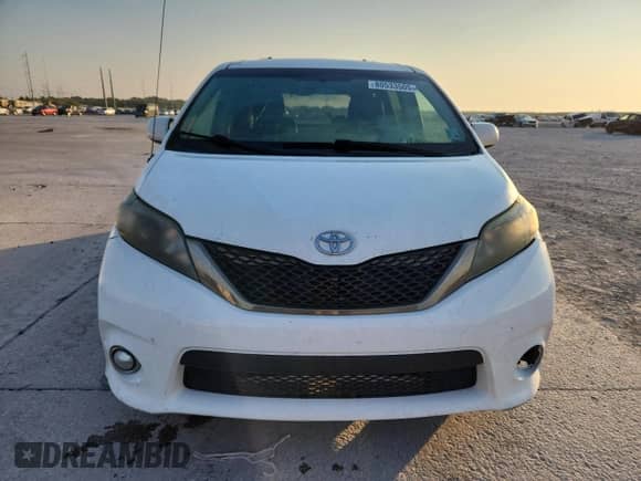 2011 Toyota Sienna SE with VIN 5TDXK3DC6BS131755, listed as a Copart auction lot 80533505 with 242,921 mi miles and Clean title. Bid and sale history available at DreamBid. Image 5.