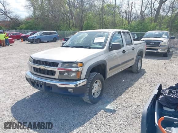 2008 Chevrolet Colorado 2LT z VIN 1GCDT13E588101764, wystawiony jako IAAI lot #42093281 z przebiegiem 144 611 mil mil oraz . Historia ofert i sprzedaży dostępna na DreamBid. Obrazek 2.