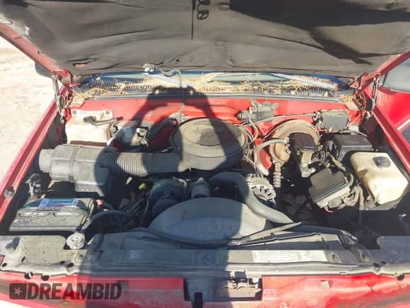 1995 GMC Sierra 1500 z VIN 2GTEC19K1S1587792, wystawiony jako IAAI lot #42213611 z przebiegiem 277 079 mil mil oraz . Historia ofert i sprzedaży dostępna na DreamBid. Obrazek 10.