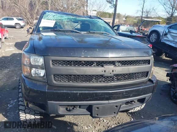 2008 Chevrolet Silverado 1500 1LT с VIN 2GCEK133881327399, выставлен на аукционе IAAI как лот 41334350 с пробегом 241 231 миль миль и . История ставок и продаж доступна на DreamBid. Изображение 12.