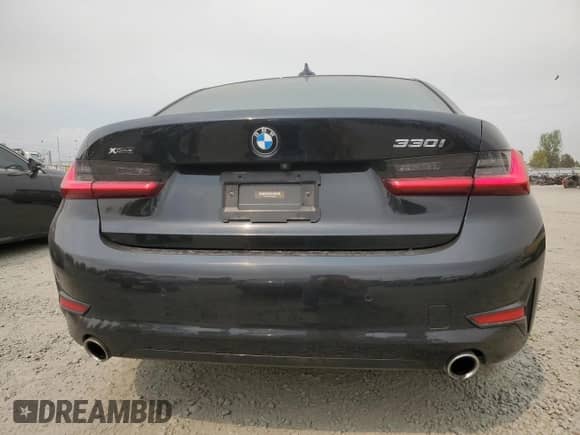 2020 BMW 3 Series 330i xDrive z VIN 3MW5R7J07L8B08268, wystawiony jako Copart lot #70051095 z przebiegiem 53 386 mil mil oraz Szkoda całkowita • Salvage title. Historia ofert i sprzedaży dostępna na DreamBid. Obrazek 6.