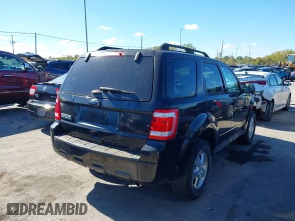 2011 Ford Escape XLT с VIN 1FMCU9D79BKC22312, выставлен на аукционе IAAI как лот 43434256 с пробегом 138 970 миль миль и . История ставок и продаж доступна на DreamBid. Изображение 4.