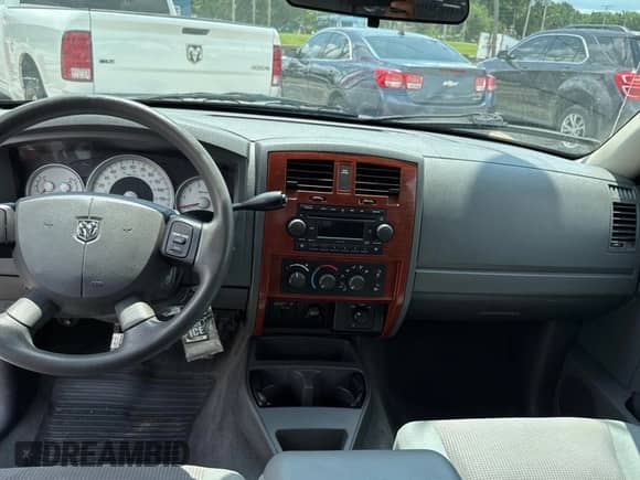 2005 Dodge Dakota SLT with VIN 1D7HW42N85S150442, listed as a Copart auction lot 61820315 with 172,359 mi miles and Clean title. Bid and sale history available at DreamBid. Image 9.
