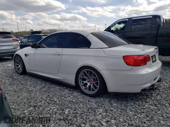 2013 BMW M3 с VIN WBSDX9C57DE785711, выставлен на аукционе Copart как лот 54172945 с пробегом 75 816 миль миль и Чистый • Clean title. История ставок и продаж доступна на DreamBid. Изображение 2.