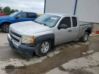 2011 Chevrolet Silverado 1500 Work Truck z VIN 1GCRKPE30BZ271507, wystawiony jako Copart lot #65974485 z przebiegiem 117 486 mil mil oraz Nie do naprawy • Non repairable. Historia ofert i sprzedaży dostępna na DreamBid. Obrazek 1.