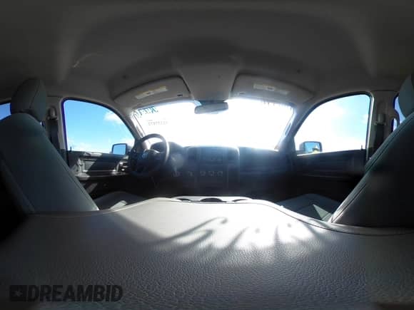 2018 Ram 1500 Tradesman z VIN 1C6RR6FT1JS305277, wystawiony jako IAAI lot #42337172 z przebiegiem 115 307 mil mil oraz . Historia ofert i sprzedaży dostępna na DreamBid. Obrazek 21.