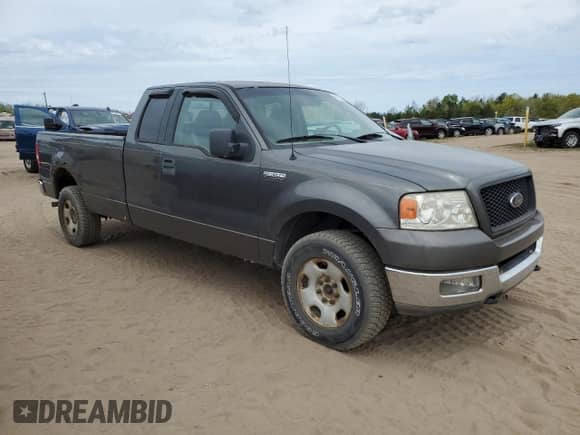 2004 Ford F-150 XL z VIN 1FTVX14524NC32105, wystawiony jako Copart lot #58579065 z przebiegiem 156 983 mil mil oraz Czysty tytuł • Clean title. Historia ofert i sprzedaży dostępna na DreamBid. Obrazek 4.