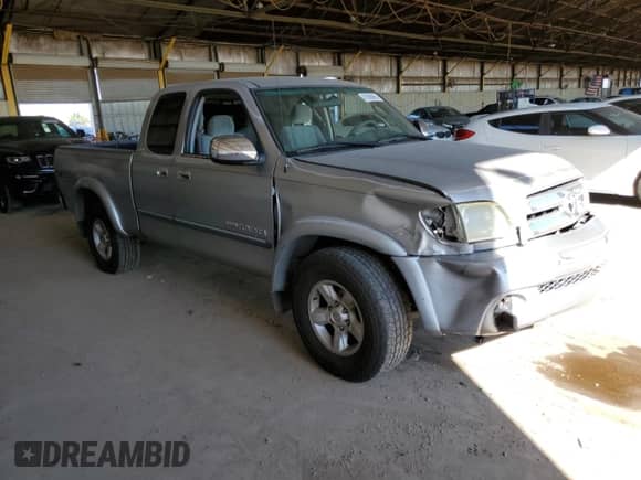 2005 Toyota Tundra SR5 z VIN 5TBRT34105S456421, wystawiony jako Copart lot #81968065 z przebiegiem 199 229 mil mil oraz Szkoda całkowita • Salvage title. Historia ofert i sprzedaży dostępna na DreamBid. Obrazek 4.