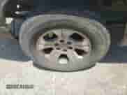 2000 Chevrolet Silverado 1500 LS z VIN 1GCEC19TXYZ138247, wystawiony jako Copart lot #65799485 z przebiegiem 291 219 mil mil oraz Szkoda całkowita • Salvage title. Historia ofert i sprzedaży dostępna na DreamBid. Obrazek 5.