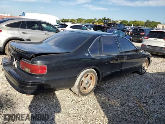 1996 Chevrolet Caprice 1SA Special Value with VIN 1G1BL52P0TR110594, listed as a Copart auction lot 76234594 with 137,658 mi miles and Clean title. Bid and sale history available at DreamBid. Image 3.