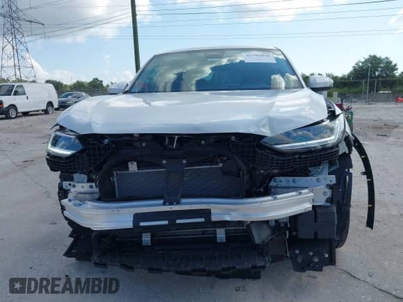 2025 Honda HR-V LX with VIN 3CZRZ1H31SM726848, listed as a IAAI auction lot 42785818 with 7,039 mi miles and . Bid and sale history available at DreamBid. Image 19.