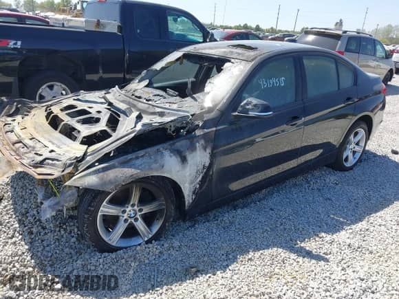 2015 BMW 3 Series 328i xDrive с VIN WBA3B3C52FF548097, выставлен на аукционе IAAI как лот 43194515 с пробегом 99 513 миль миль и . История ставок и продаж доступна на DreamBid. Изображение 2.