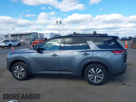 2024 Nissan Pathfinder SL with VIN 5N1DR3CC3RC265162, listed as a IAAI auction lot 43325560 with 9,166 mi miles and . Bid and sale history available at DreamBid. Image 13.