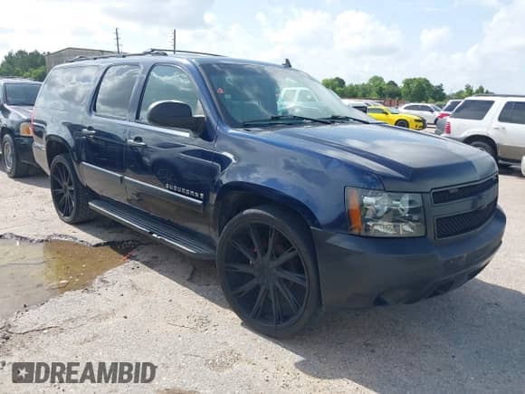 2007 Chevrolet Suburban LT with VIN 3GNFC16017G159685, listed as a IAAI auction lot 42644847 with 206,419 mi miles and . Bid and sale history available at DreamBid. Image 1.