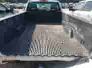 2008 GMC Sierra 1500 Work Truck z VIN 1GTEC14C58Z900651, wystawiony jako Copart lot #63002755 z przebiegiem 311 841 mil mil oraz Czysty tytuł • Clean title. Historia ofert i sprzedaży dostępna na DreamBid. Obrazek 10.