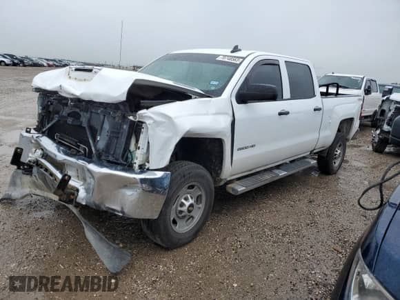 2017 Chevrolet Silverado 2500HD Work Truck z VIN 1GC1KUEY3HF224084, wystawiony jako Copart lot #71694455 z przebiegiem 132 441 mil mil oraz Nie do naprawy • Non repairable. Historia ofert i sprzedaży dostępna na DreamBid. Obrazek 1.