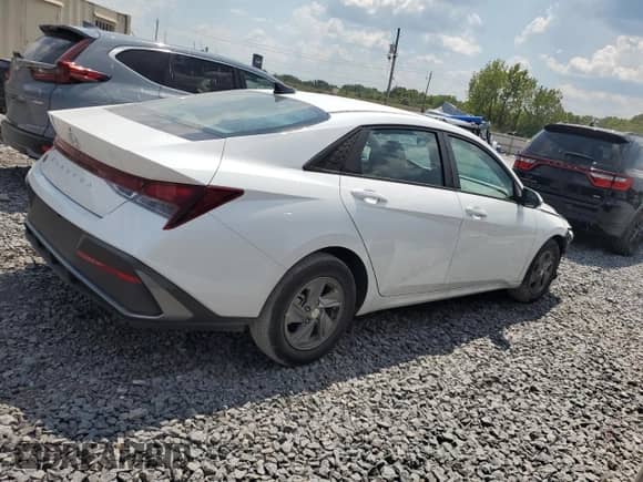 2025 Hyundai Elantra SE with VIN KMHLL4DG4SU034145, listed as a Copart auction lot 69187235 with 1,136 mi miles and Salvage title. Bid and sale history available at DreamBid. Image 3.